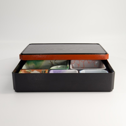 [18631] Bento Box Rectangle Matsukado Black 30.7x21.5x6.5 FULL SET(RECEPT VERMELDEN)
