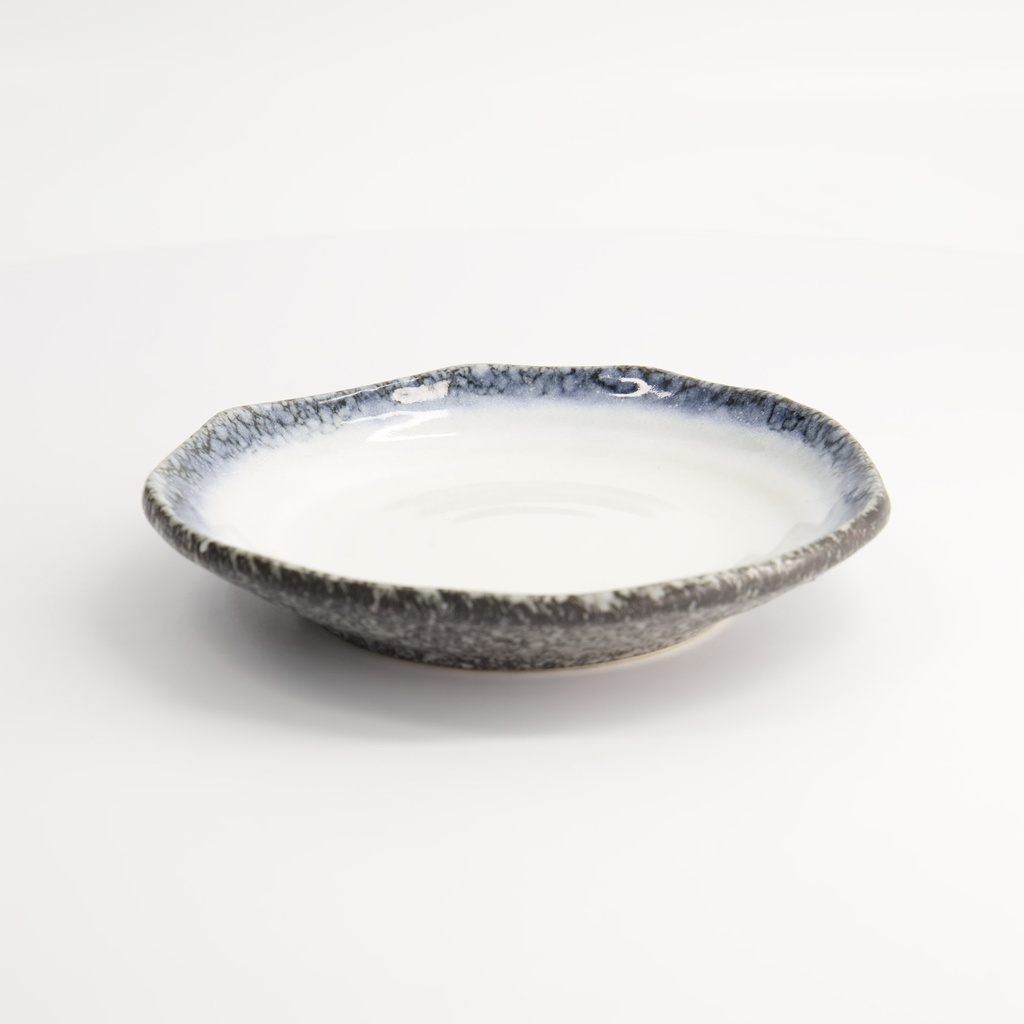 Tajimi Blue/White Plate 18x3cm E485-22 8/48